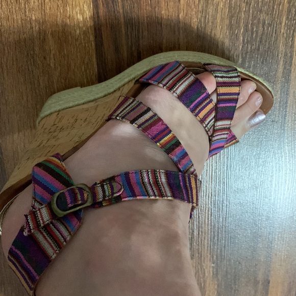 Bakers colorful espadrilles platform sandals, adjustable straps, sz10 runs small - Picture 9 of 9